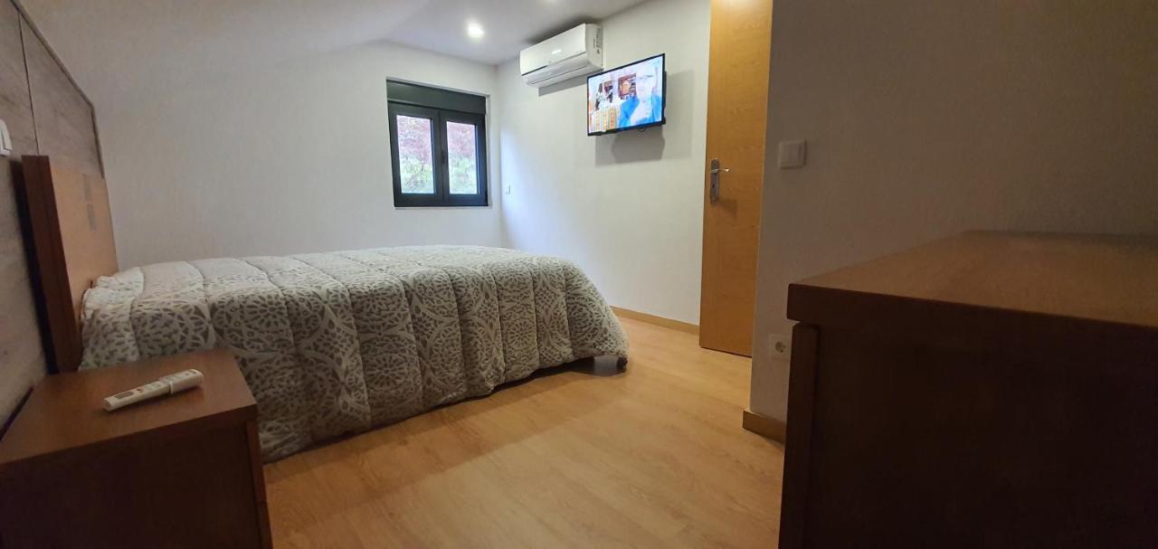 Quinta Da Tormenta -14 Pessoas- Cabeceiras De Basto 2 Casas E Piscina Privada Villa Dış mekan fotoğraf