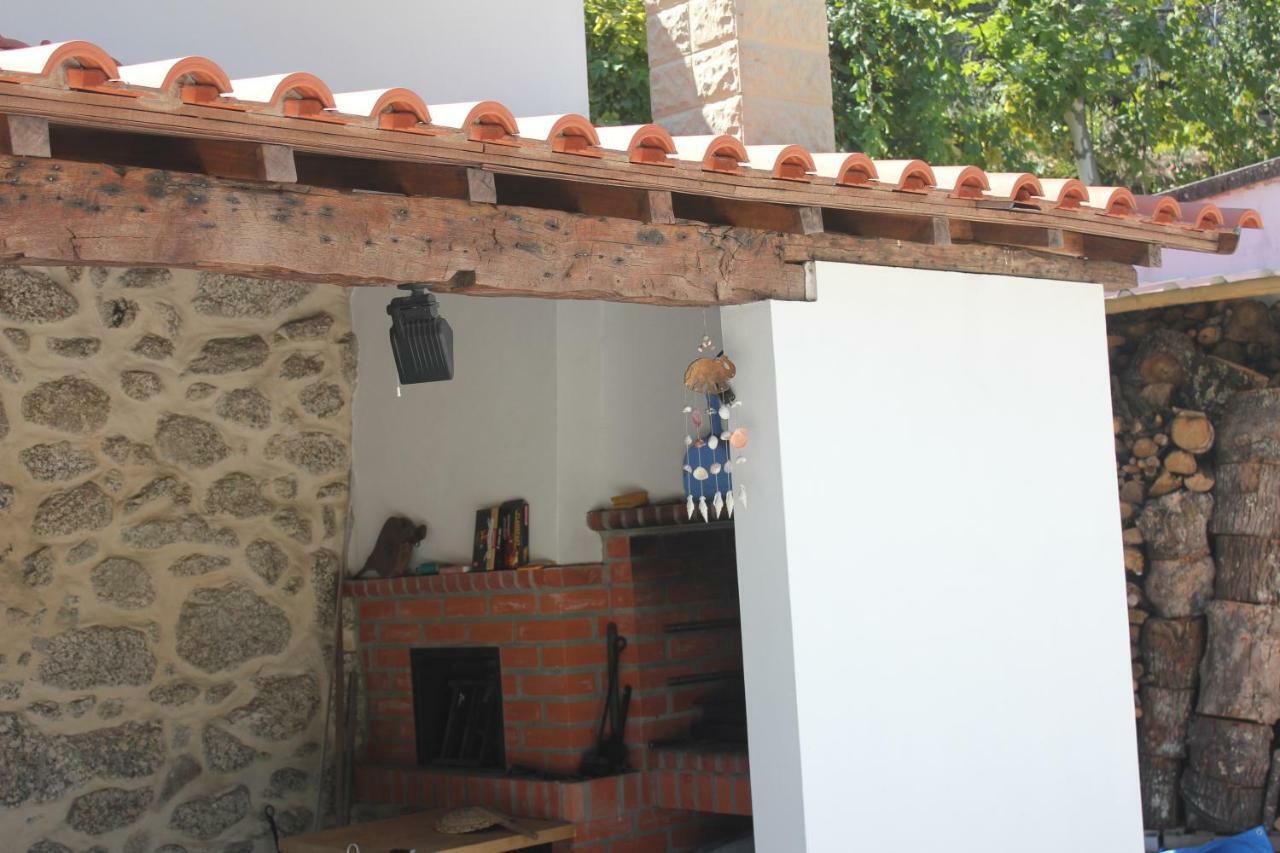 Quinta Da Tormenta -14 Pessoas- Cabeceiras De Basto 2 Casas E Piscina Privada Villa Dış mekan fotoğraf