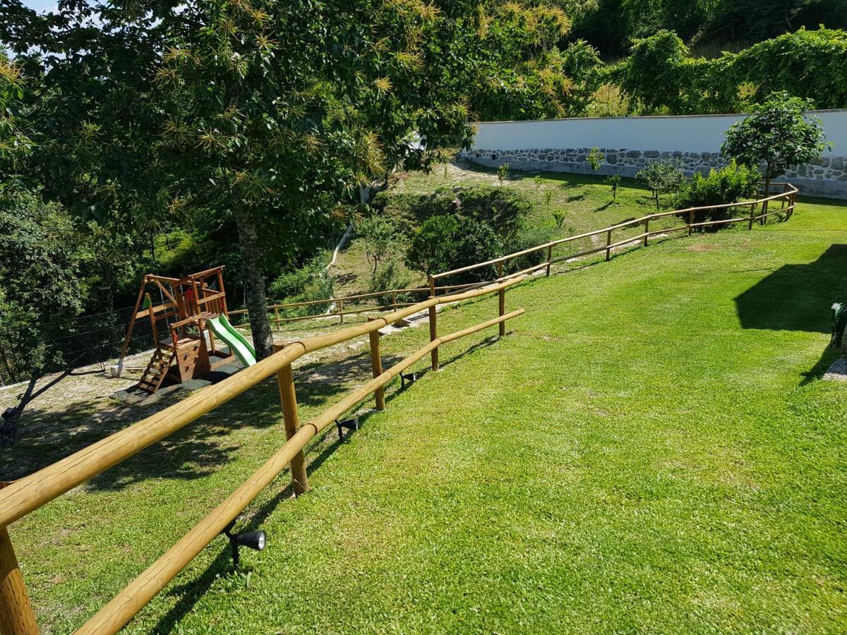 Quinta Da Tormenta -14 Pessoas- Cabeceiras De Basto 2 Casas E Piscina Privada Villa Dış mekan fotoğraf